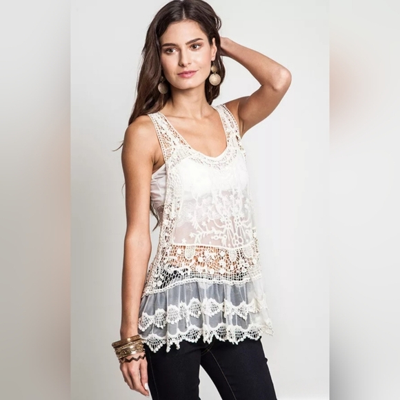 Umgee Tops - NWT Umgee White Lace Tank Top with Floral Detailing